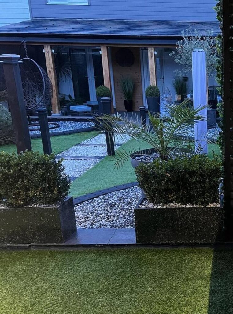 Modern feature packed garden design