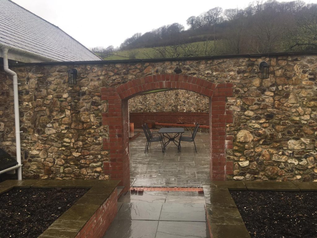 Garden wall with archway